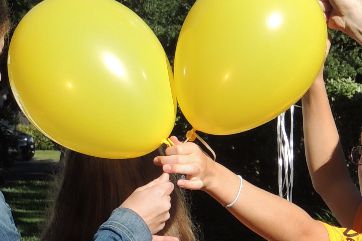2015 LCR Web sharing balloons